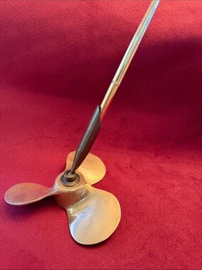 Brass 3-Blade Decorative Propeller Accent with swivel pen in holder